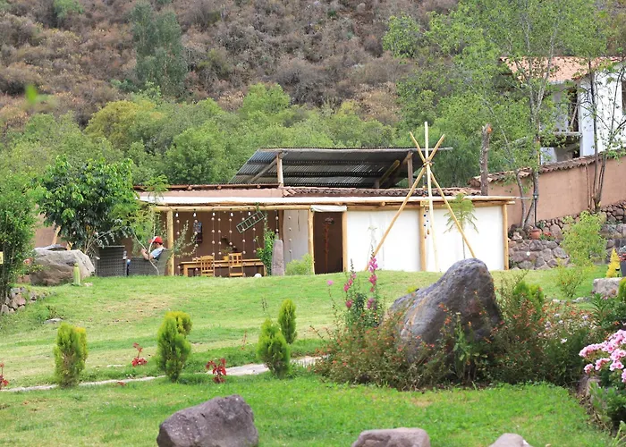 Unuwasi & Hotel Calca