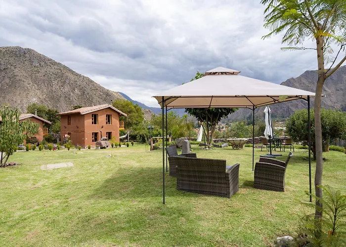 Unuwasi & Hotel Calca