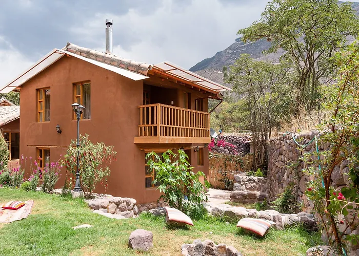 Unuwasi & Hotel Calca